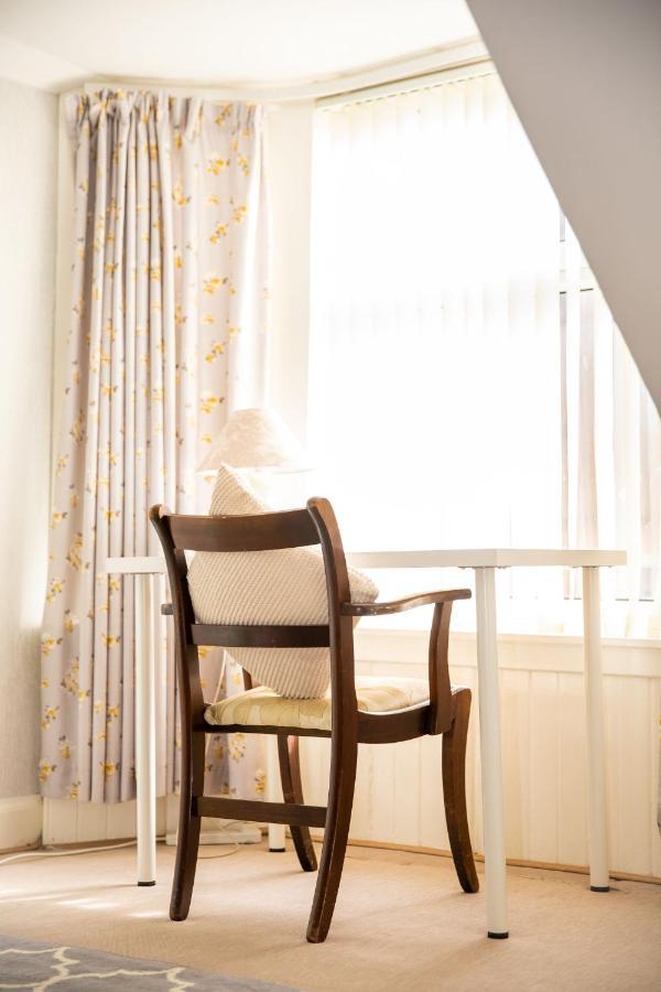 Sandgate 2-Bed Apartment In Ayr Central Location Bagian luar foto