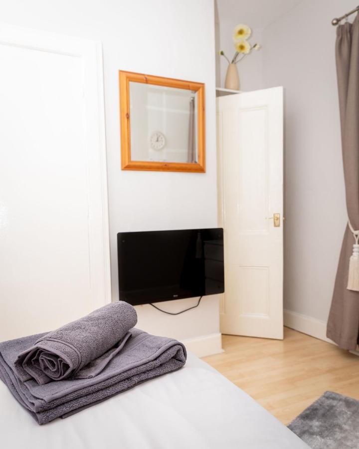 Sandgate 2-Bed Apartment In Ayr Central Location Bagian luar foto