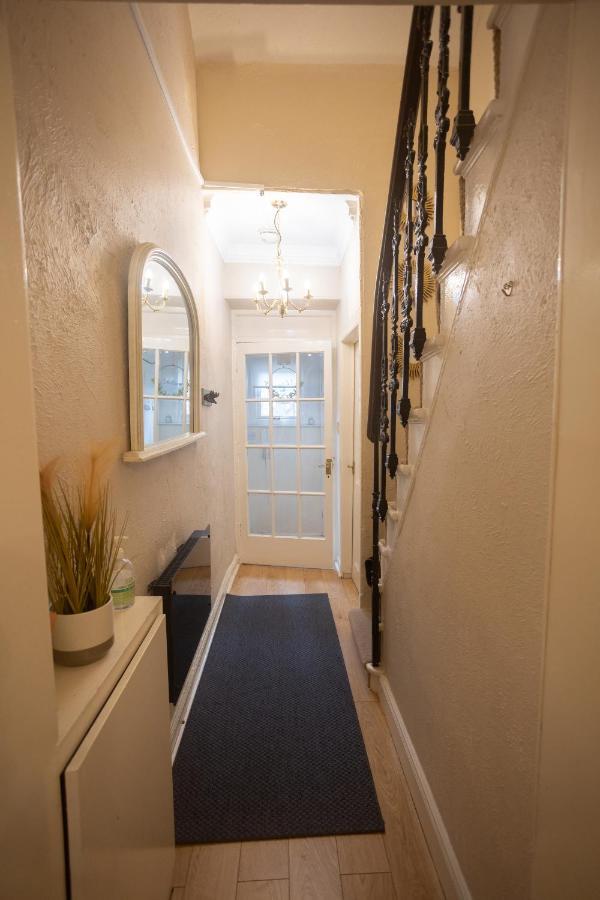 Sandgate 2-Bed Apartment In Ayr Central Location Bagian luar foto
