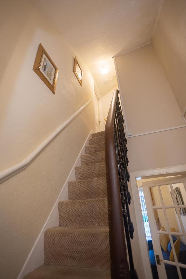 Sandgate 2-Bed Apartment In Ayr Central Location Bagian luar foto
